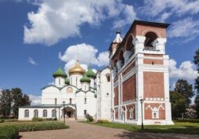 spaso-evfimiev-monastery-suzdal-vladimir-region-spaso-evfimiev-monastery-suzdal-vladimir-region-russia-210791478
